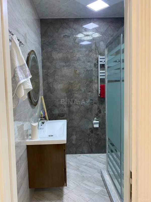 Satılır 3 otaqlı mənzil 122 m²