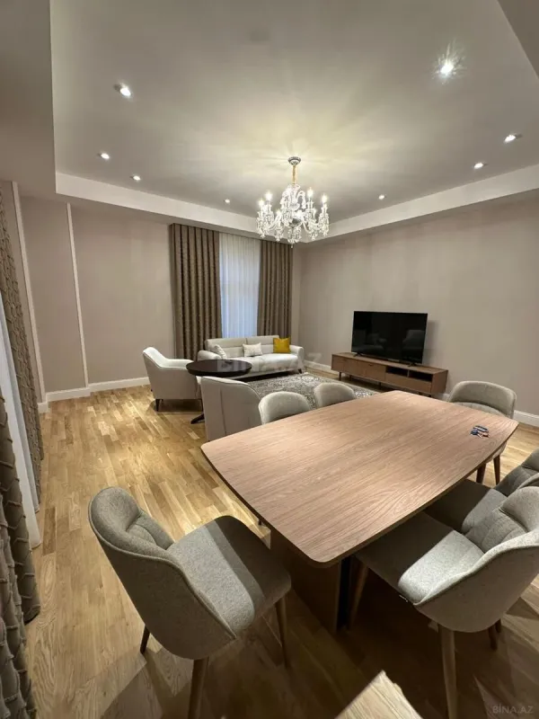Kirayə verilir 4 otaqlı mənzil 170.2 m²