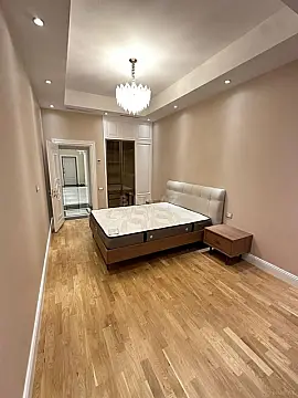 Kirayə verilir 4 otaqlı mənzil 170.2 m²
