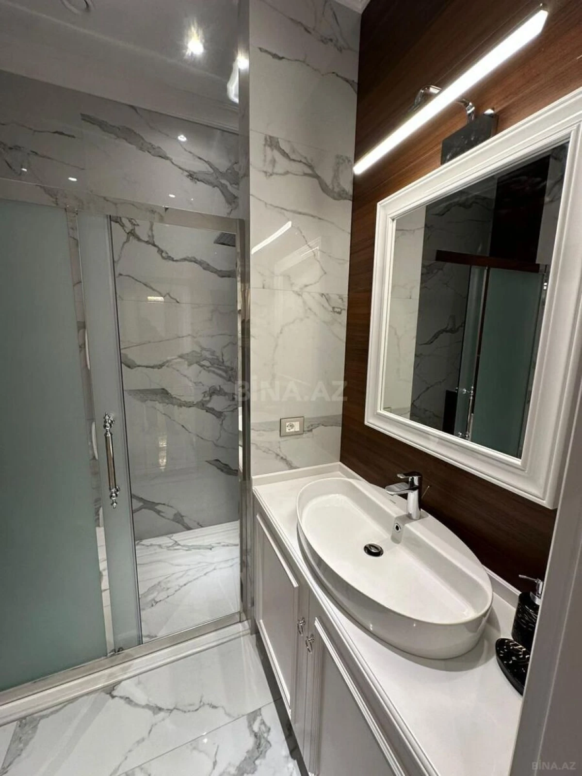 Kirayə verilir 4 otaqlı mənzil 170.2 m²