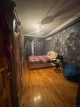 Kirayə verilir 2 otaqlı mənzil 70 m²