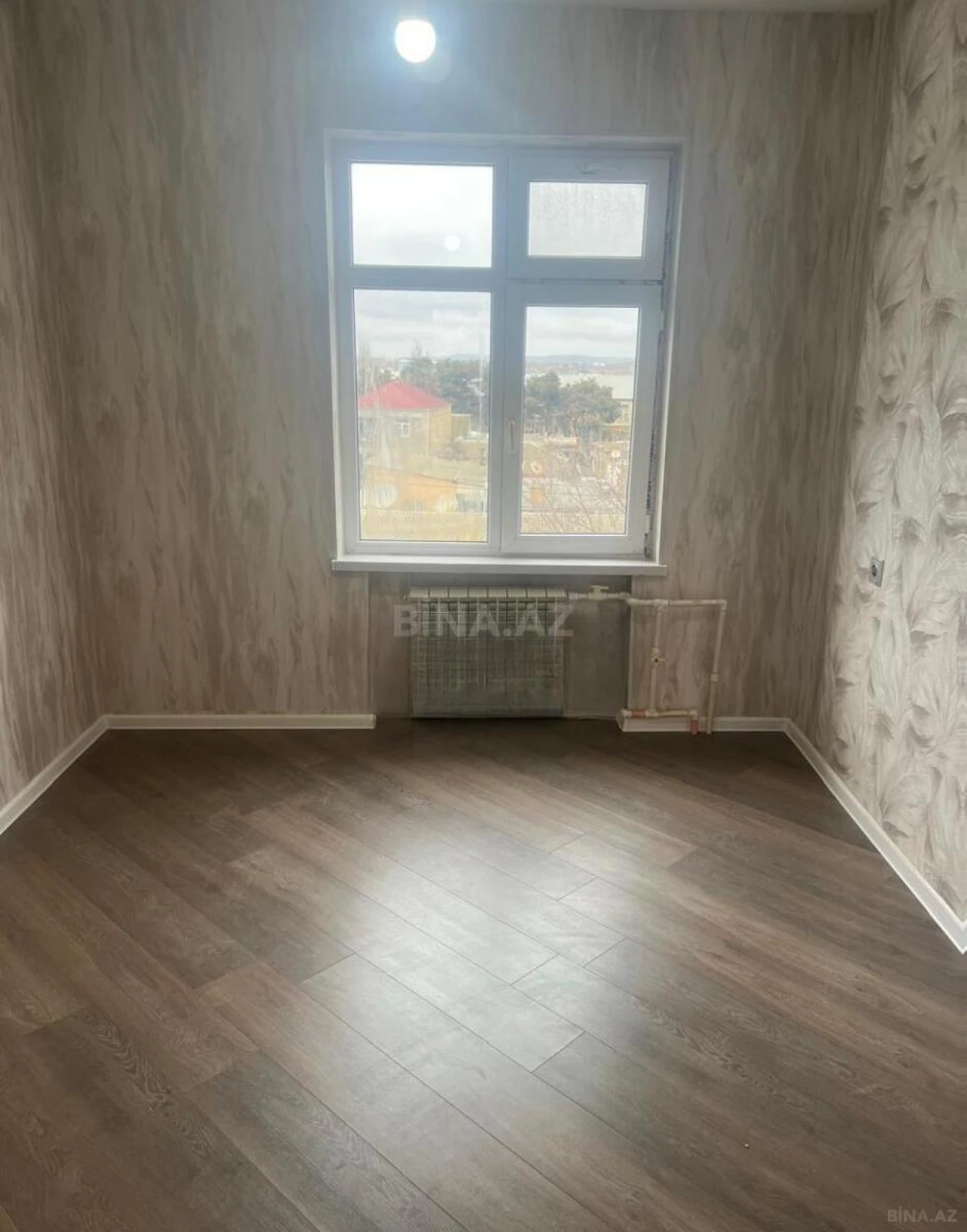 Satılır 4 otaqlı mənzil 73 m²