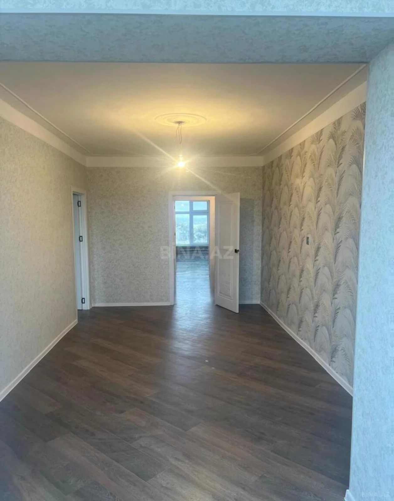 Satılır 4 otaqlı mənzil 73 m²