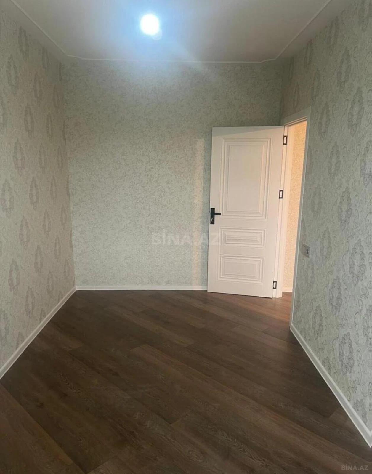 Satılır 4 otaqlı mənzil 73 m²