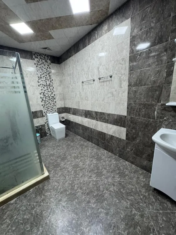 Kirayə verilir 3 otaqlı mənzil 156 m²