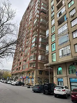Kirayə verilir 3 otaqlı mənzil 156 m² — Bakı, Nəsimi 3 otaq 156.00 m²