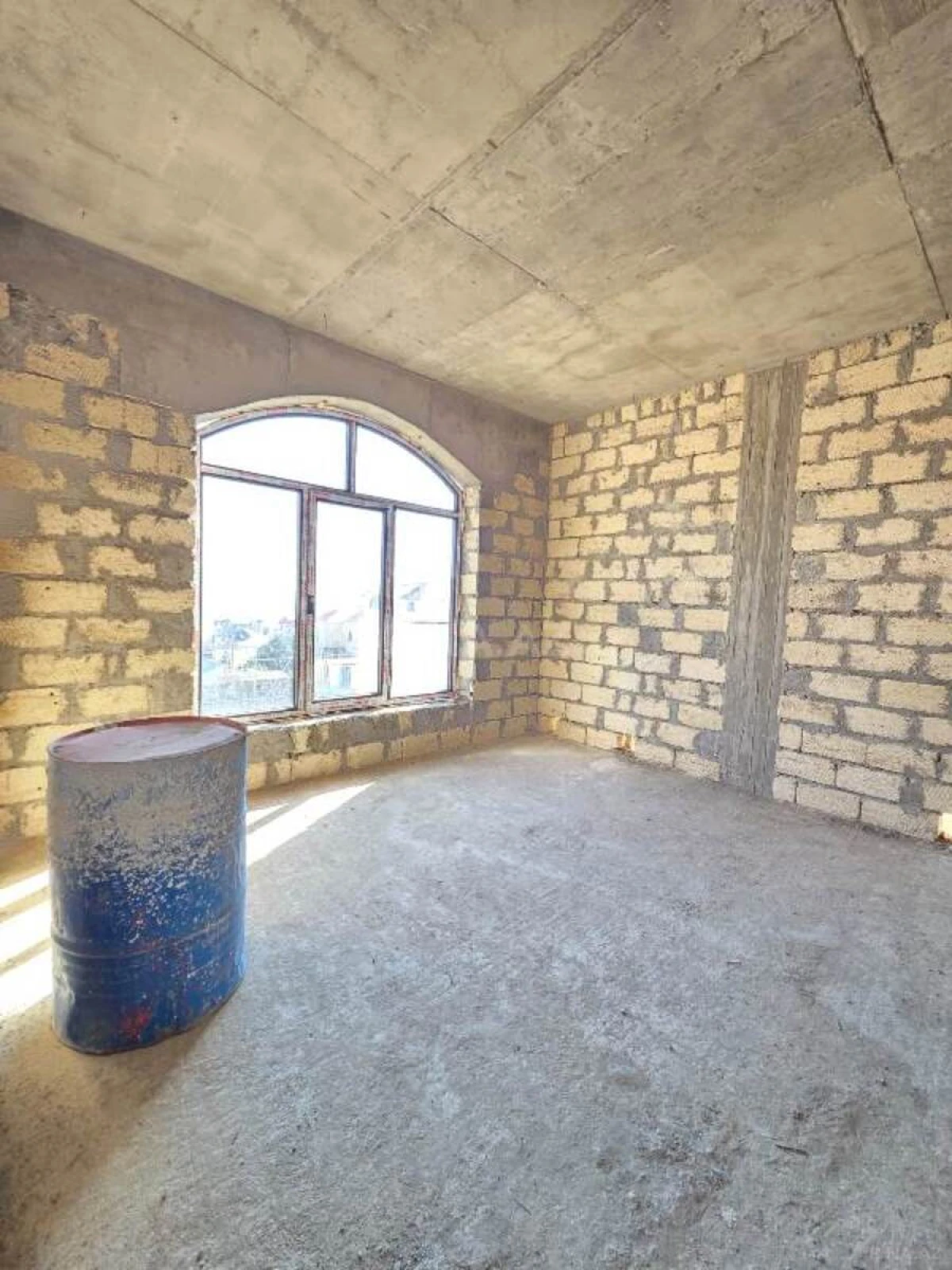 Satılır 6 otaqlı həyət evi 366 m²