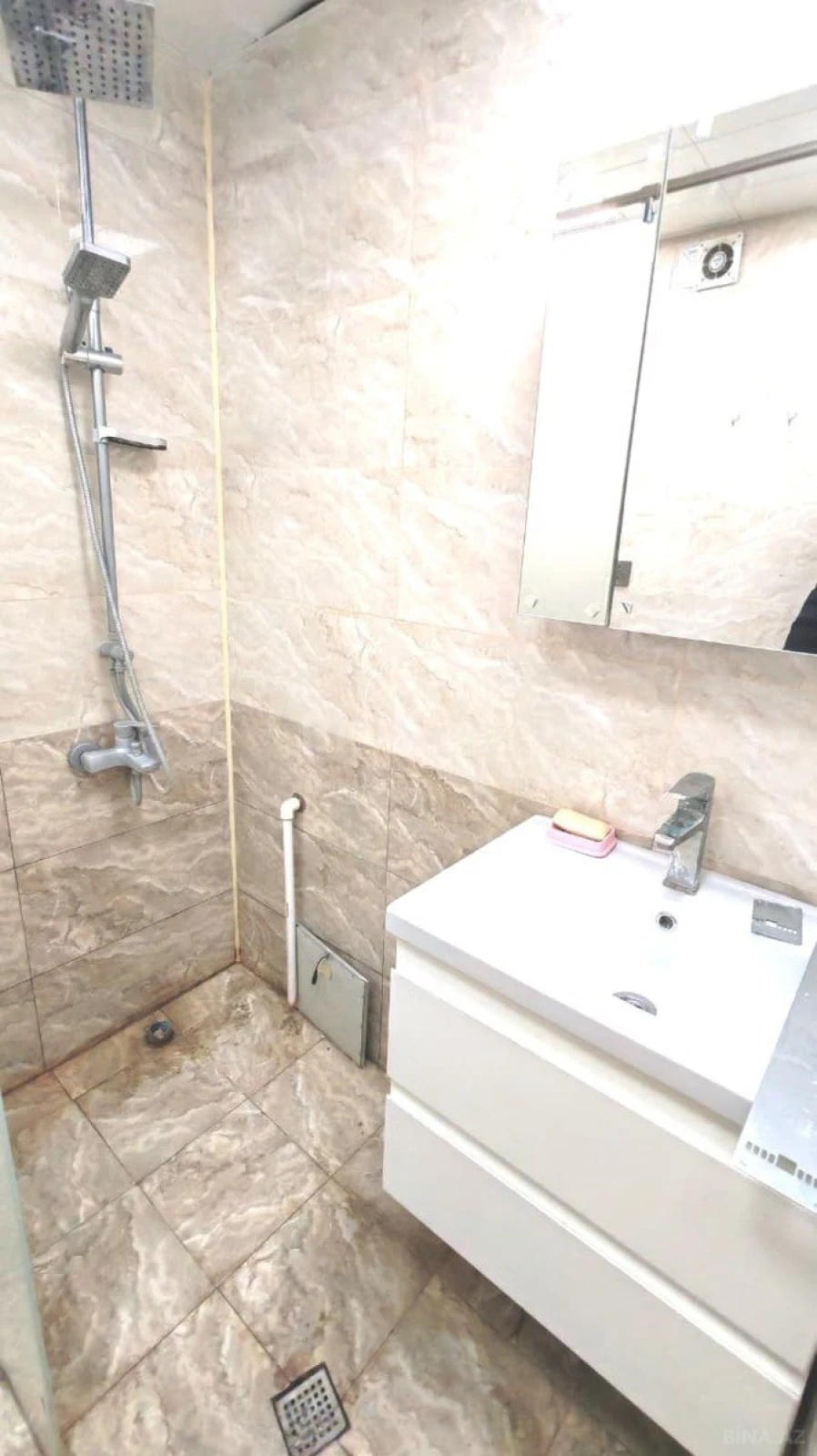 Satılır 2 otaqlı mənzil 55 m²