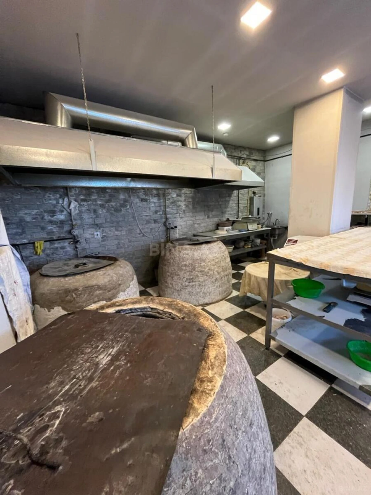 Kirayə verilir obyekt 80 m²