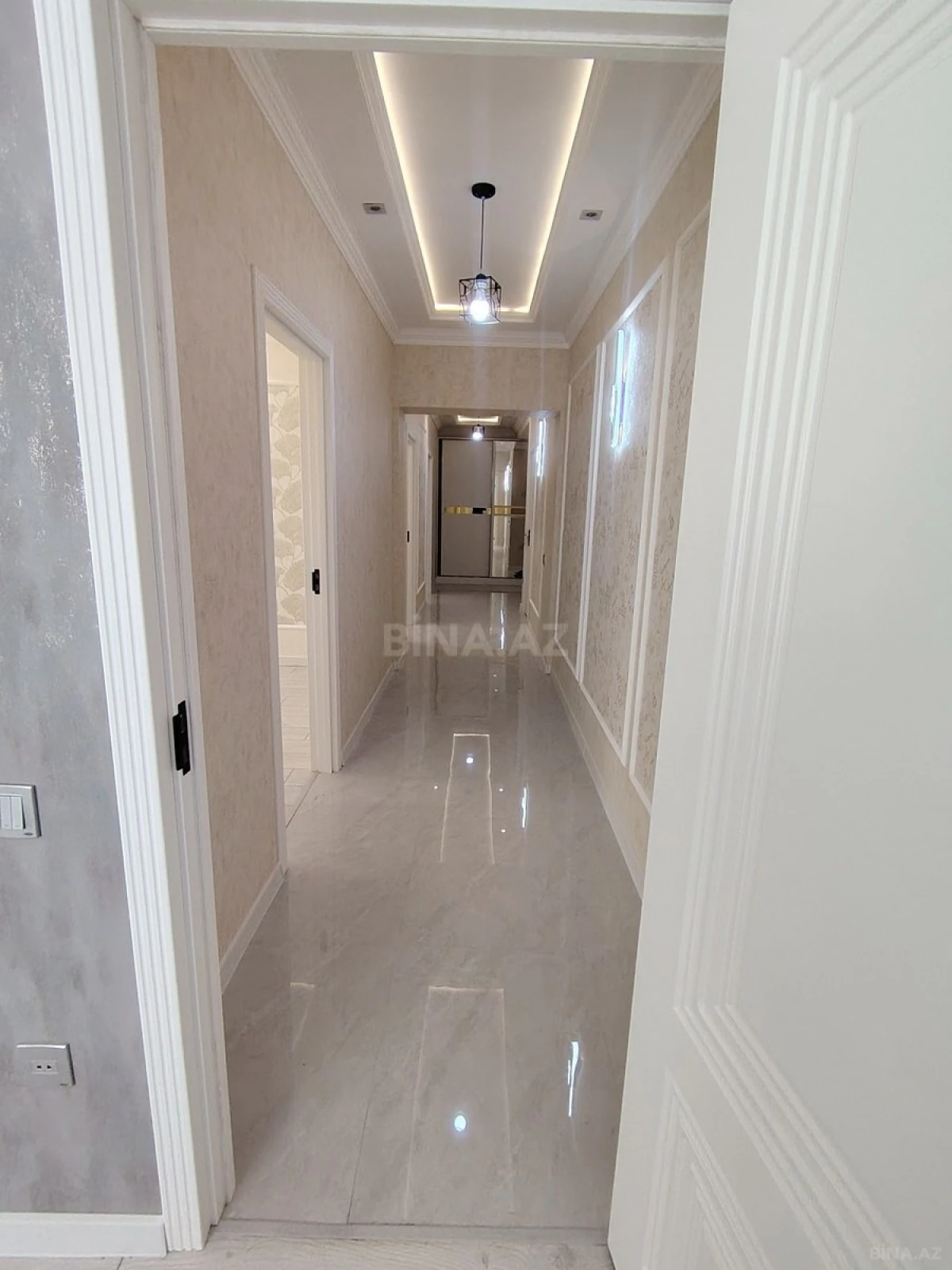 Satılır 3 otaqlı mənzil 116 m²