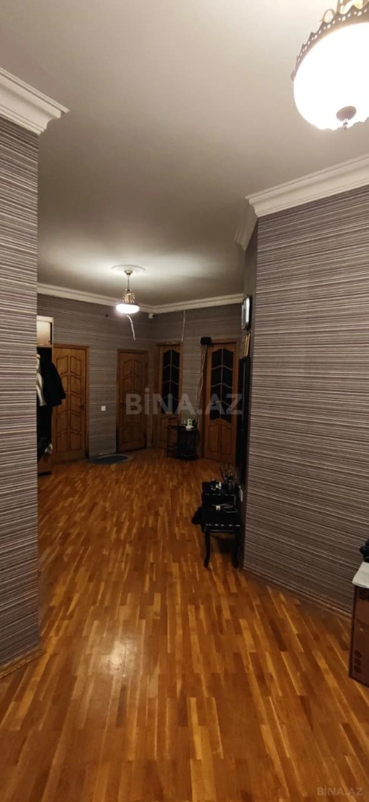 Kirayə verilir 3 otaqlı mənzil 155 m²