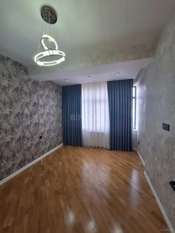Satılır 3 otaqlı mənzil 118 m²