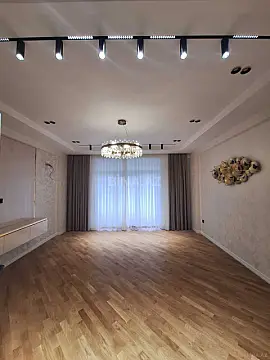 Satılır 3 otaqlı mənzil 118 m²