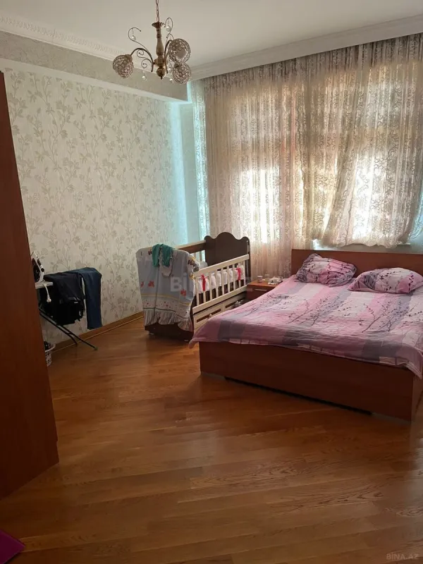 Satılır 2 otaqlı mənzil 90 m²