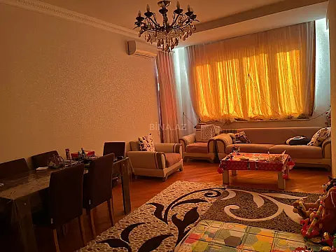 Satılır 2 otaqlı mənzil 90 m²
