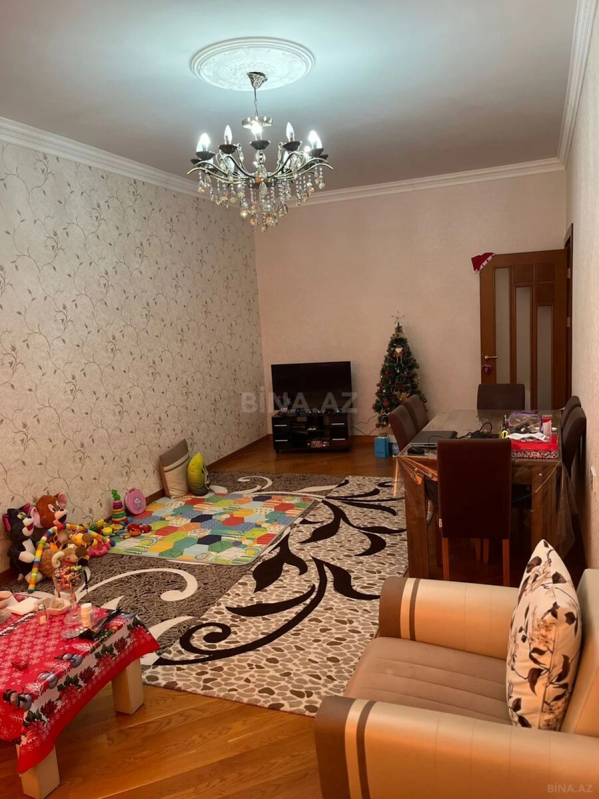 Satılır 2 otaqlı mənzil 90 m²