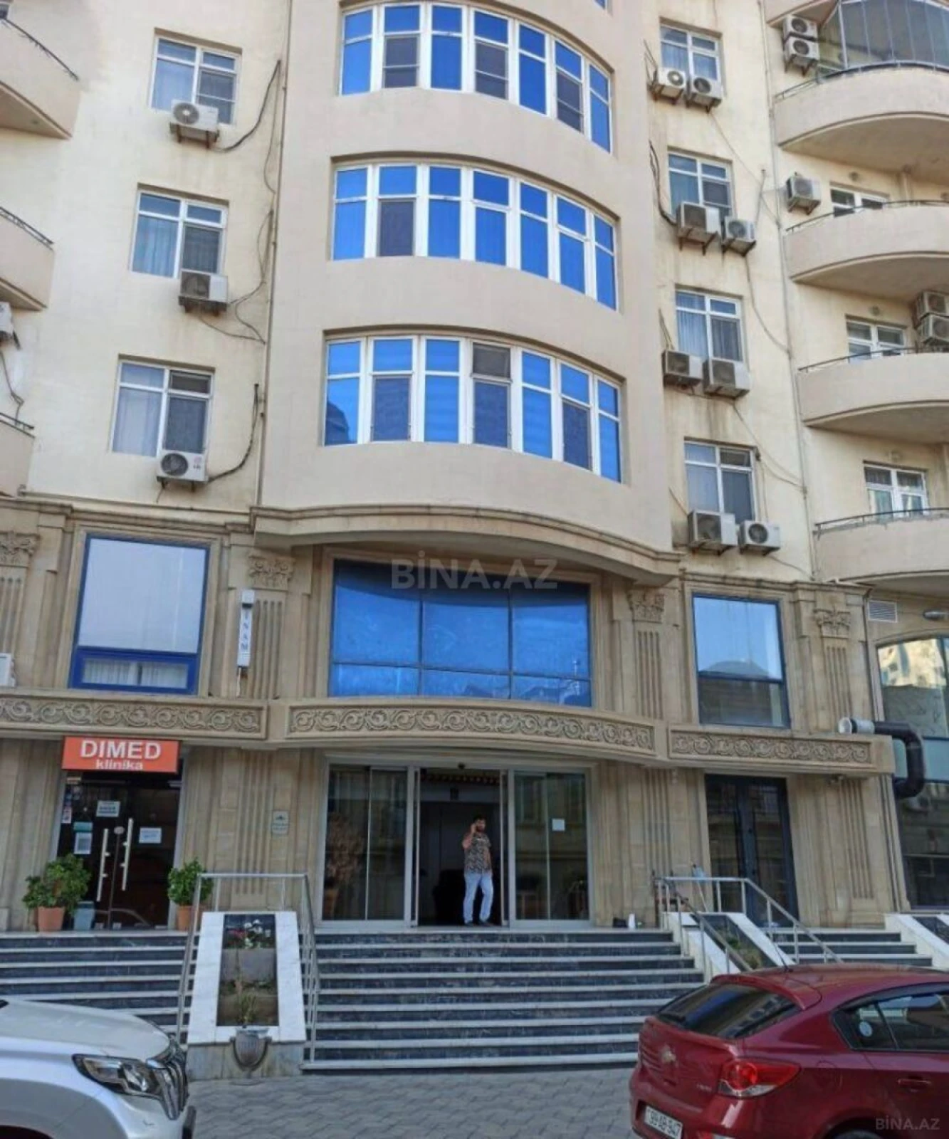 Kirayə verilir 3 otaqlı mənzil 145 m²