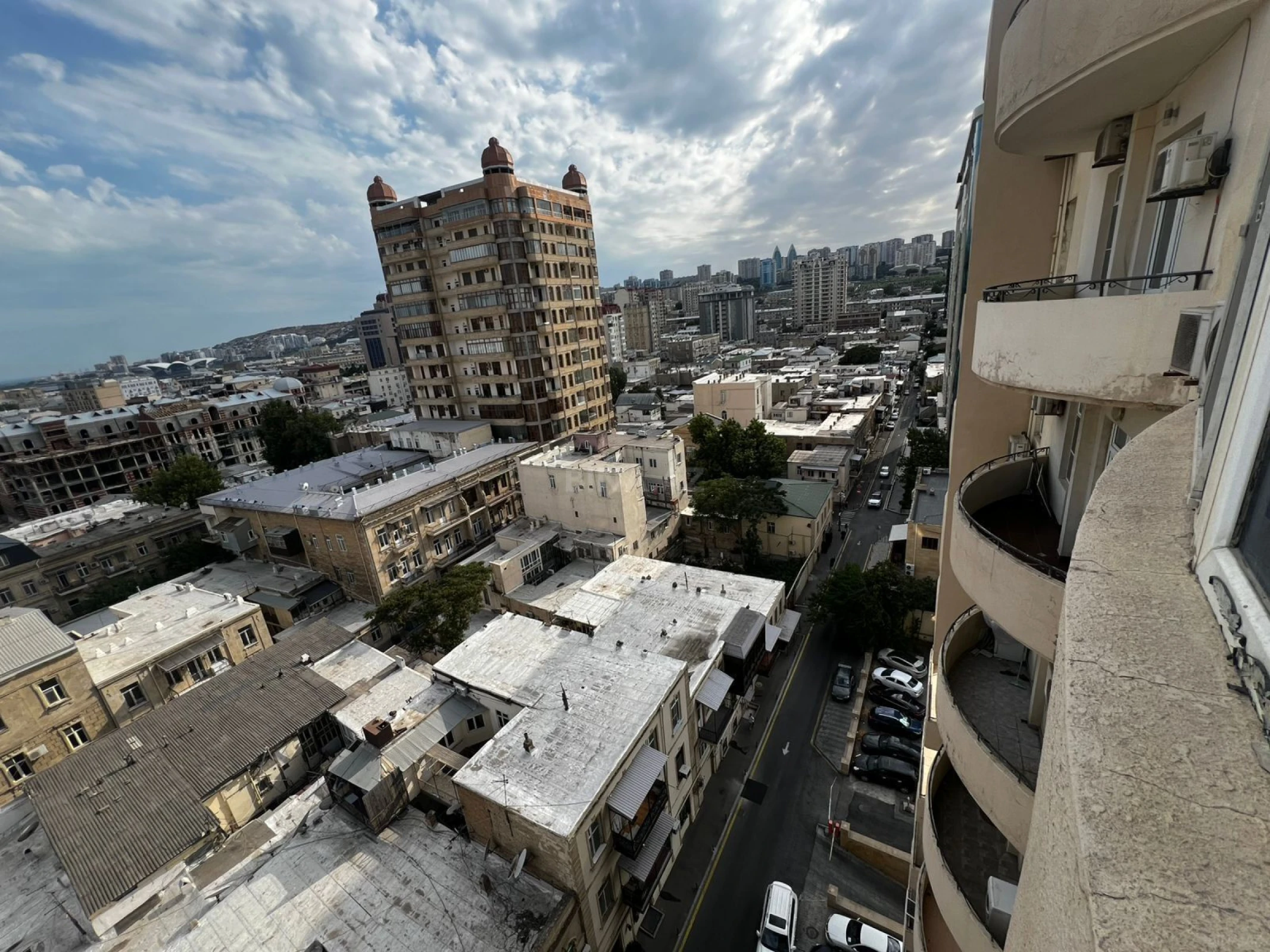 Kirayə verilir 3 otaqlı mənzil 145 m²