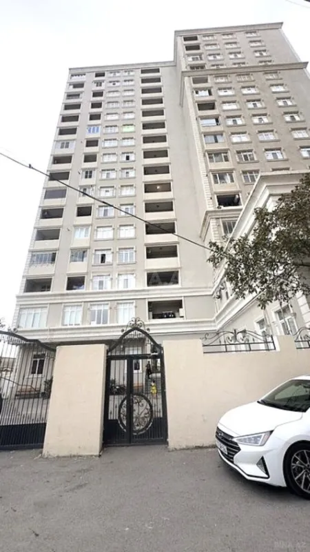 Satılır 3 otaqlı mənzil 130 m²