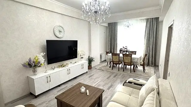 Satılır 3 otaqlı mənzil 130 m² — Bakı, 8-ci kilometr 3 otaq 130.00 m²