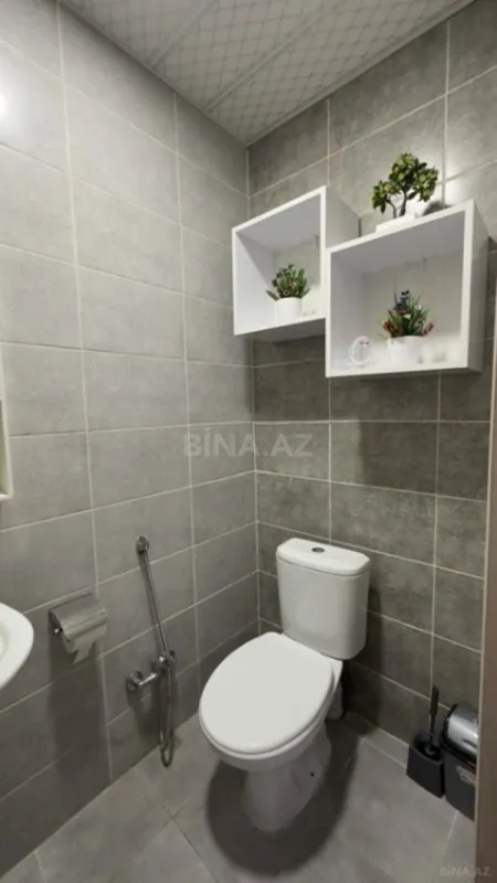 Satılır 3 otaqlı mənzil 130 m²
