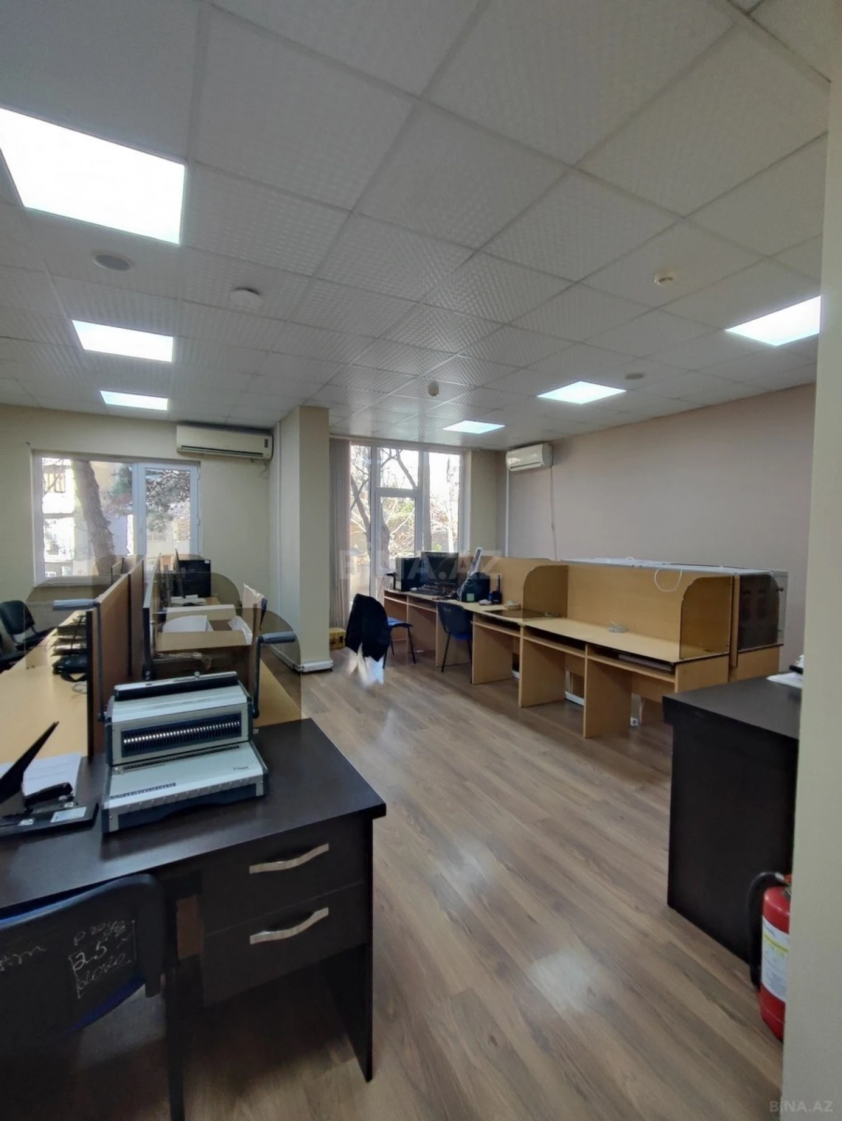 Satılır 5 otaqlı mənzil 215 m²