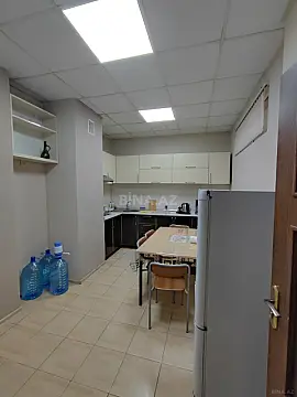Satılır 5 otaqlı mənzil 215 m²