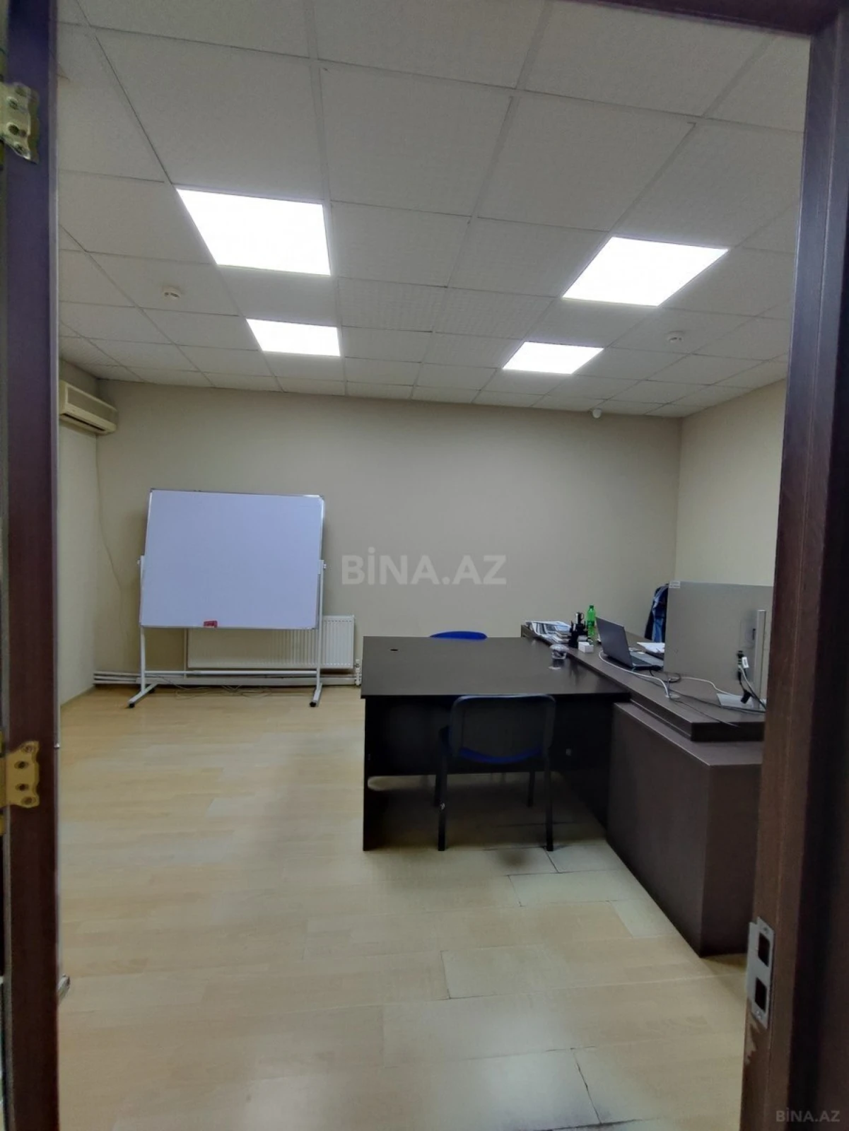 Satılır 5 otaqlı mənzil 215 m²