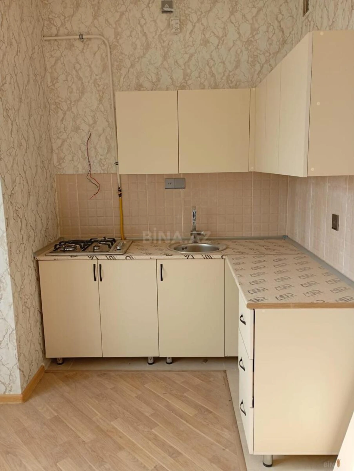 Kirayə verilir 1 otaqlı mənzil 60 m²