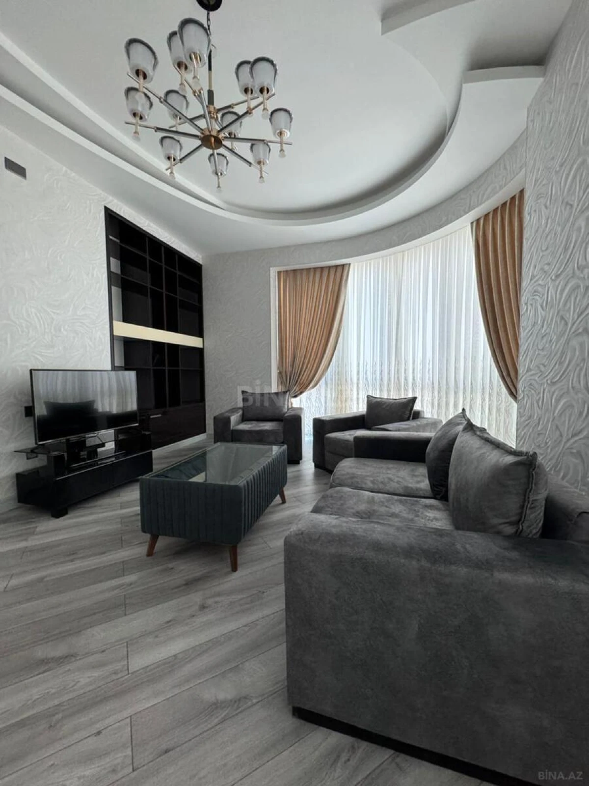 Kirayə verilir 3 otaqlı mənzil 120 m²