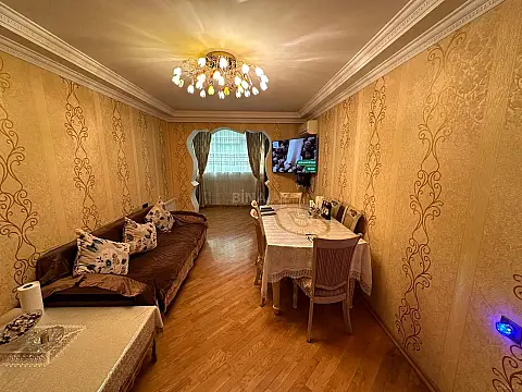 Kirayə verilir 2 otaqlı mənzil 70 m²