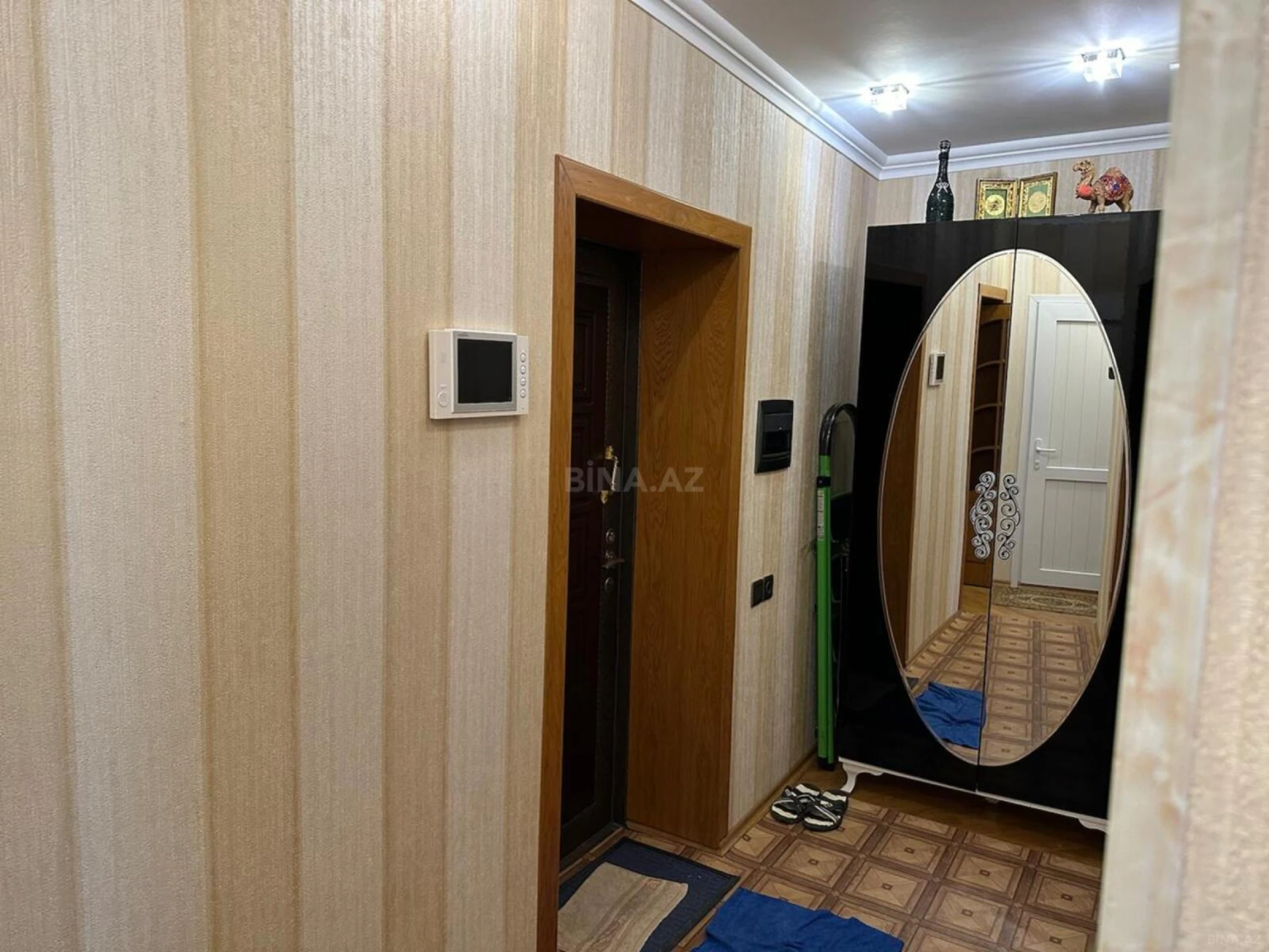 Kirayə verilir 2 otaqlı mənzil 70 m²