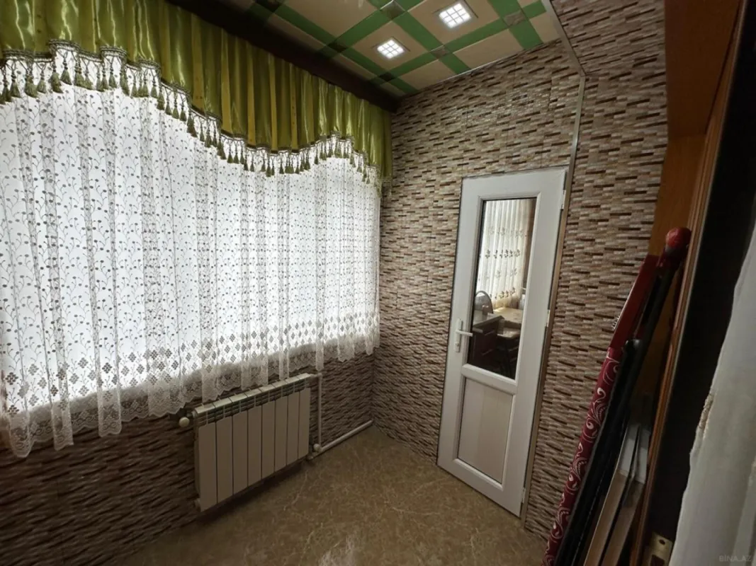 Kirayə verilir 2 otaqlı mənzil 70 m²
