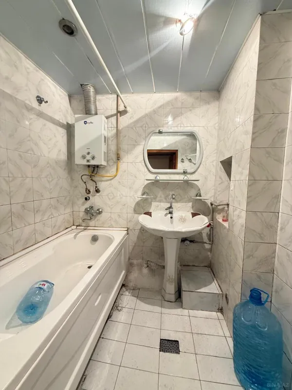 Satılır 2 otaqlı mənzil 60 m²