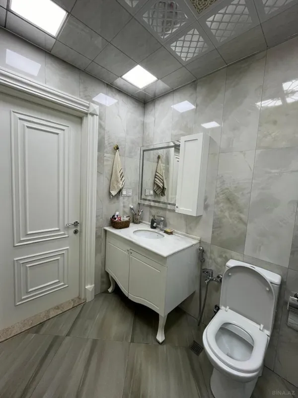 Satılır 4 otaqlı mənzil 170 m²