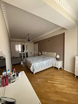 Satılır 4 otaqlı mənzil 170 m²