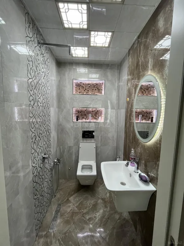 Satılır 4 otaqlı mənzil 170 m²