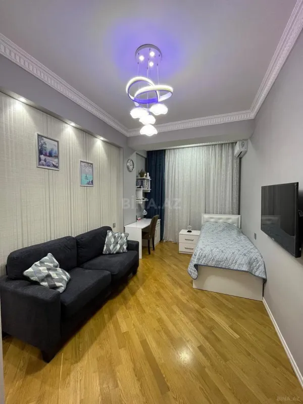 Satılır 4 otaqlı mənzil 170 m²