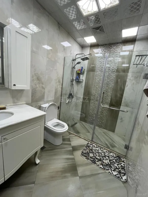 Satılır 4 otaqlı mənzil 170 m²