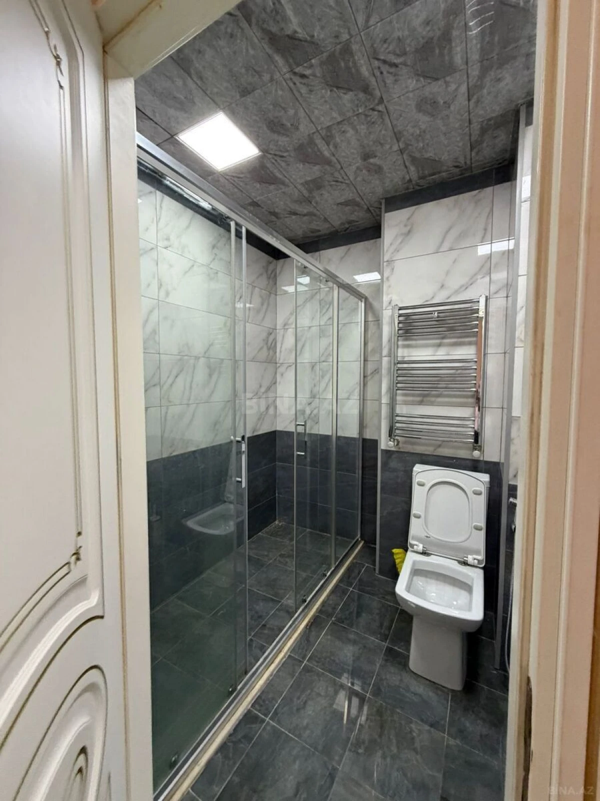 Satılır 3 otaqlı mənzil 104 m²