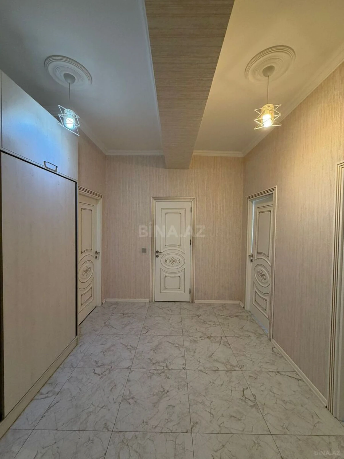 Satılır 3 otaqlı mənzil 104 m²