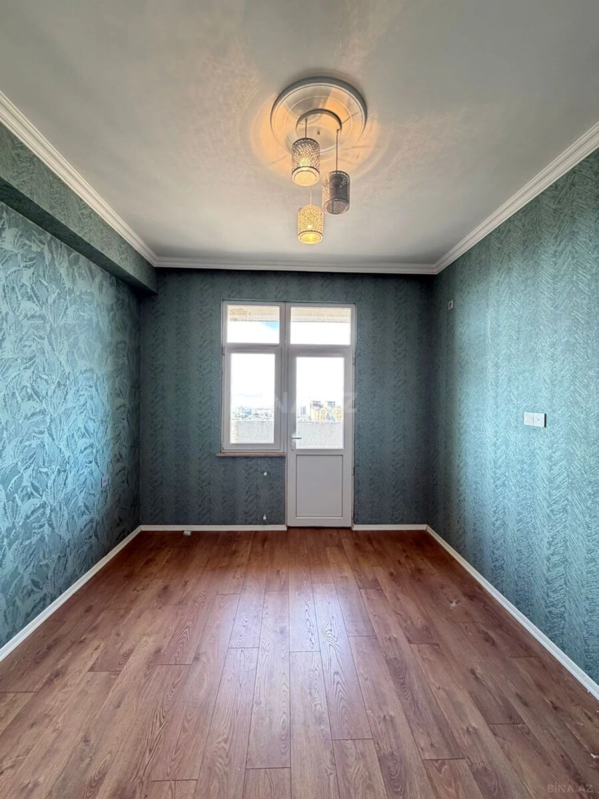 Satılır 3 otaqlı mənzil 104 m²