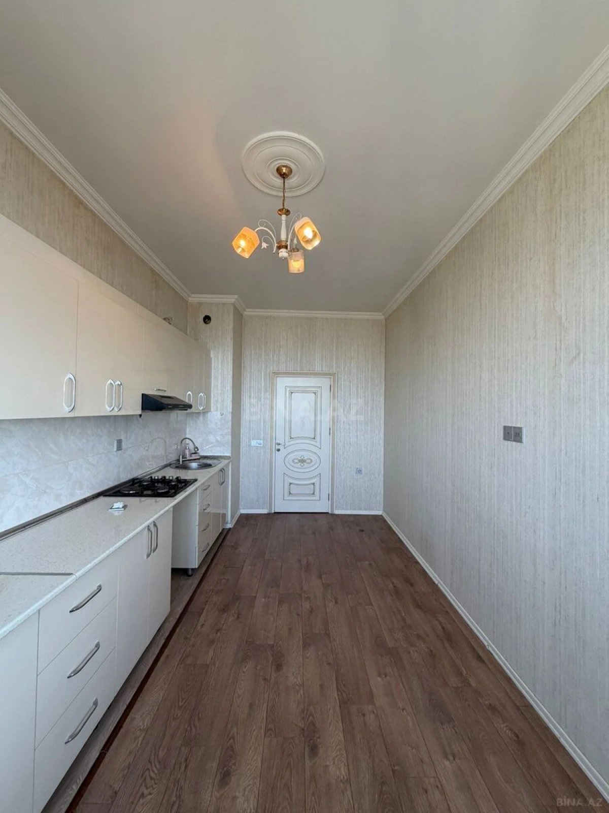 Satılır 3 otaqlı mənzil 104 m²