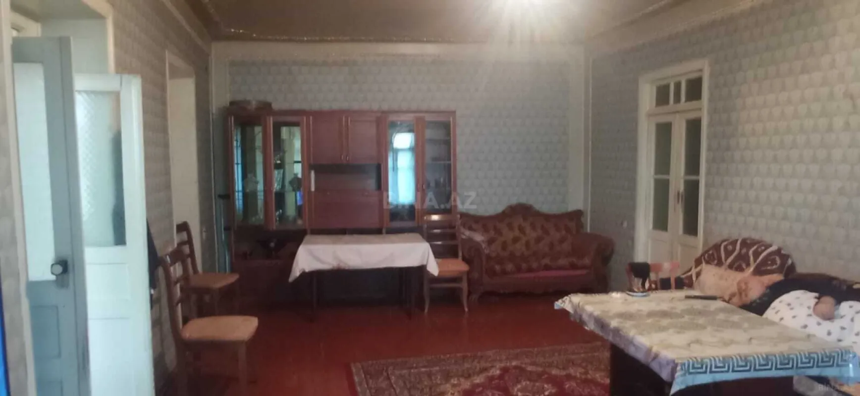 Satılır 8 otaqlı həyət evi 440 m²