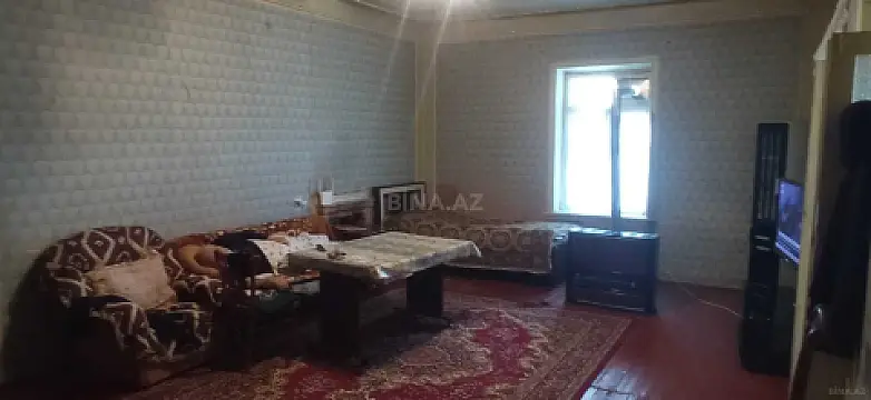 Satılır 8 otaqlı həyət evi 440 m²
