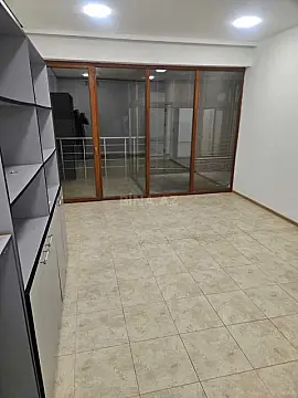Kirayə verilir 3 otaqlı ofis 90 m²