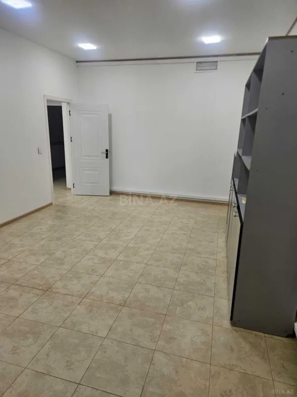 Kirayə verilir 3 otaqlı ofis 90 m²