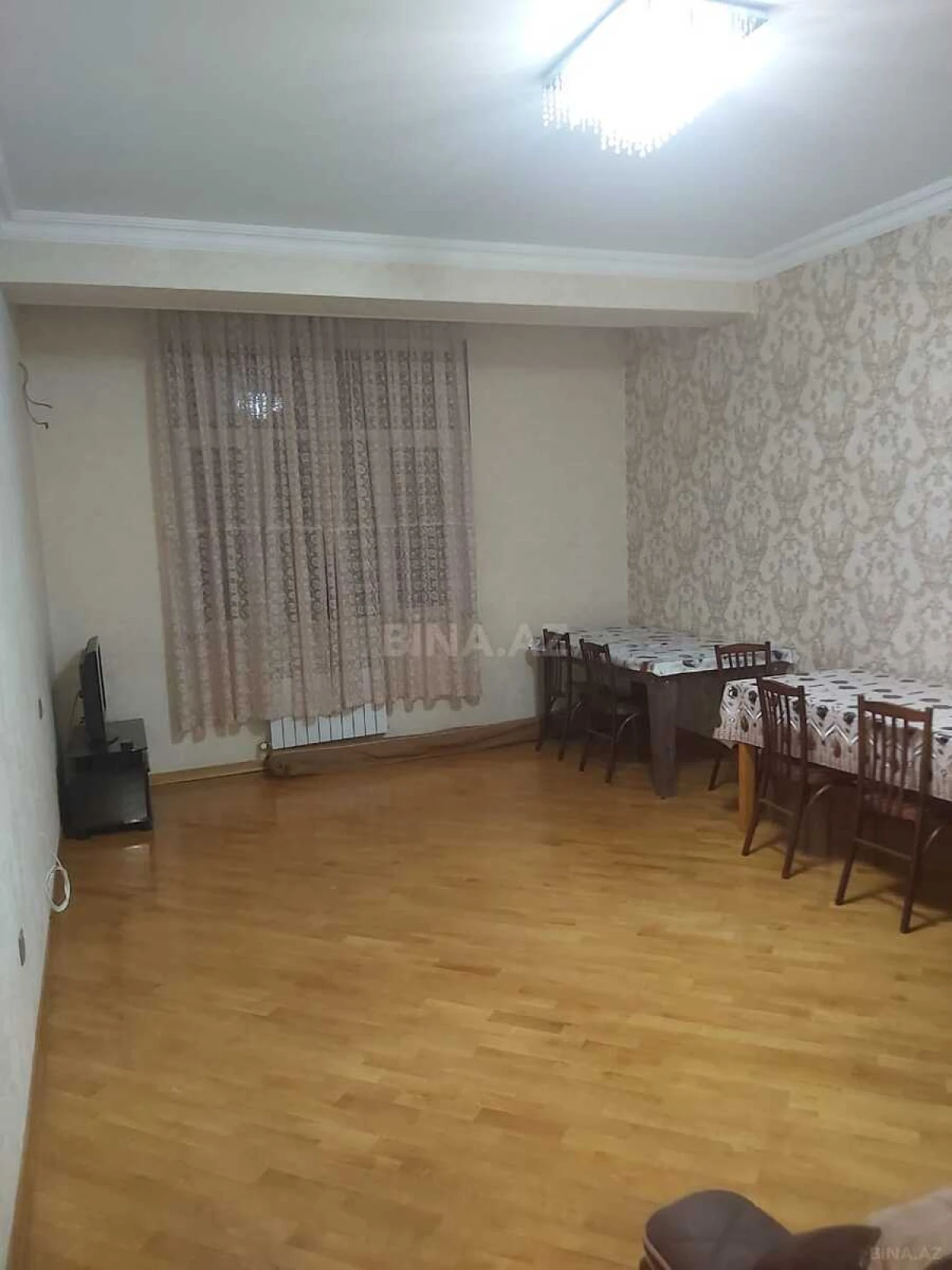 Kirayə verilir 2 otaqlı mənzil 70 m²