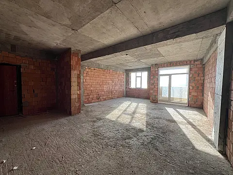Satılır 2 otaqlı mənzil 68 m²