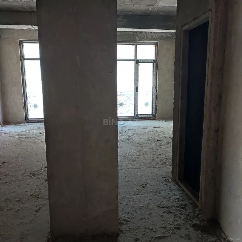 Satılır 3 otaqlı mənzil 159 m²